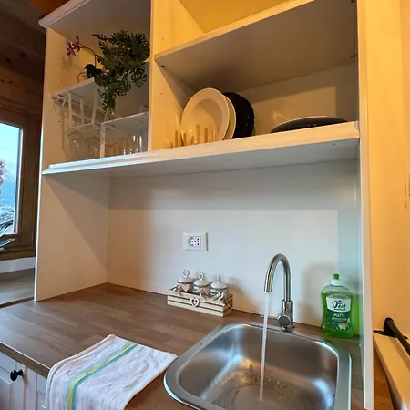 Panoramic Hill House - With Free Parking Apartment *